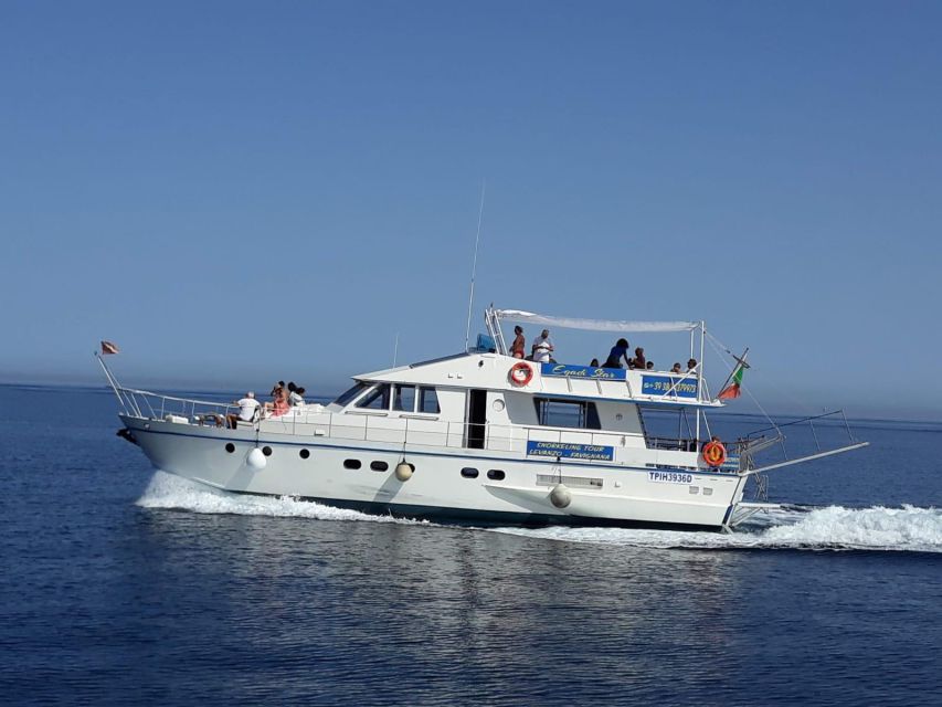 Trapani: Yacht Excursion to Levanzo and Favignana with Lunch - Meeting in Trapani at 9:30 am