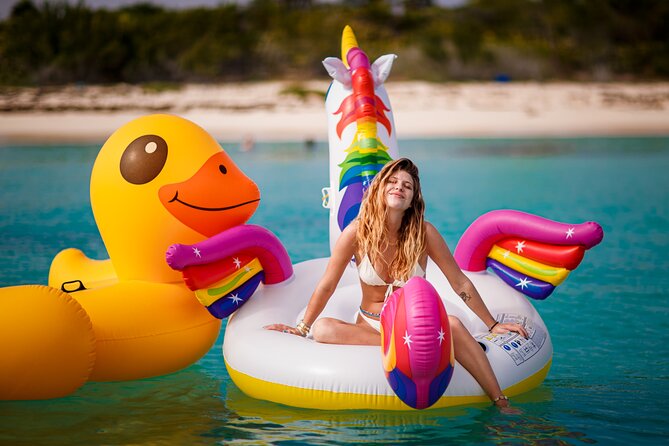 Tulum All Inclusive 4h – Luxury 58' Azimut Yacht - A Proper Meal, Not Just Boat Snacks