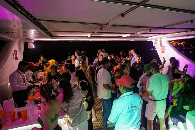 Ultimate Dubai Marina Yacht Party with BBQ, Drinks & DJ - DJ music and the social mood