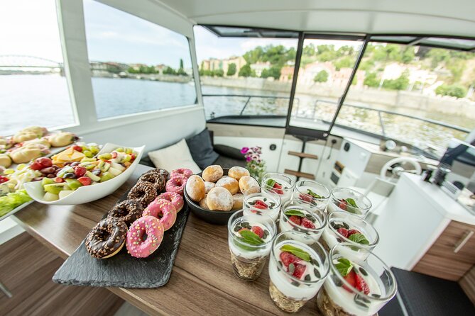 VIP Prague YachtBoat ONE Experience: All-You-Can-Drink - Using the grill and deciding what to eat