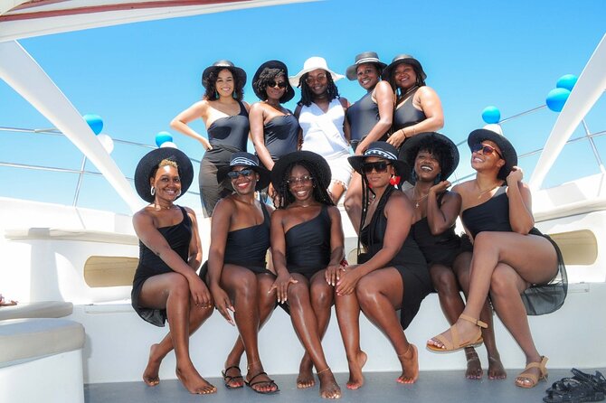VIP Premium Yacht -Party Boat-Brunch - Snorkeling over natural coral reefs