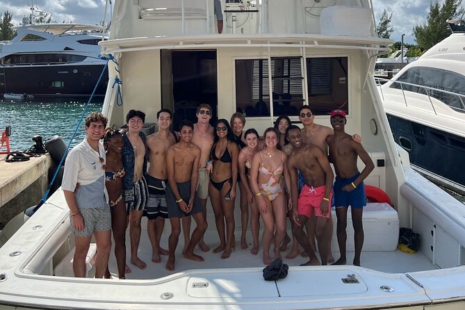 VIP YACHT up to 28 passengers - Isla mujeres snorkel - Setting out from Playa Mujeres