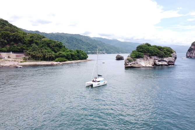 Visit Private Beaches around Puerto Vallarta in a Private Yacht - The crew and the tone of the day