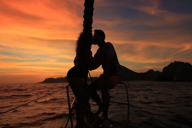 Whale Watching & Arch Catamaran Cruise in Cabo San Lucas - Service, communication, and reliability