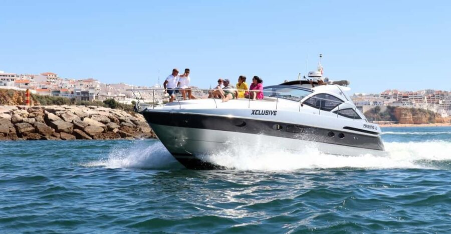Xclusive Luxury Yacht Albufeira - Reading the Algarve coast from the water