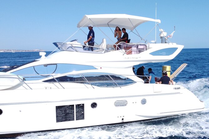 Yacht Azimut for rent in Cabo San Lucas - The Cabo Arch makes the essential photo stop