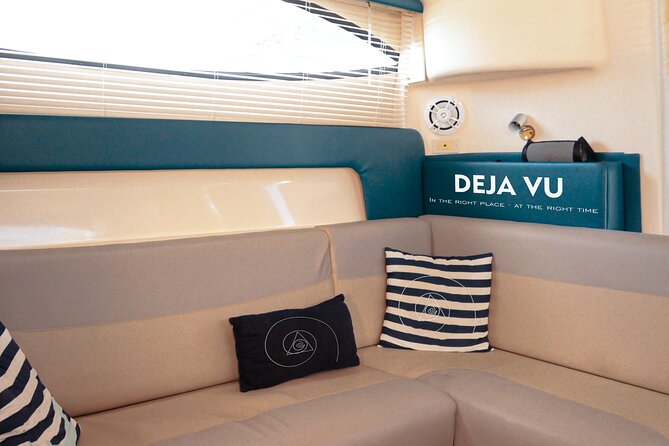 Yacht Carver - Luxury Private Yacht Tour - Cruising the Pacific coast for 30 minutes