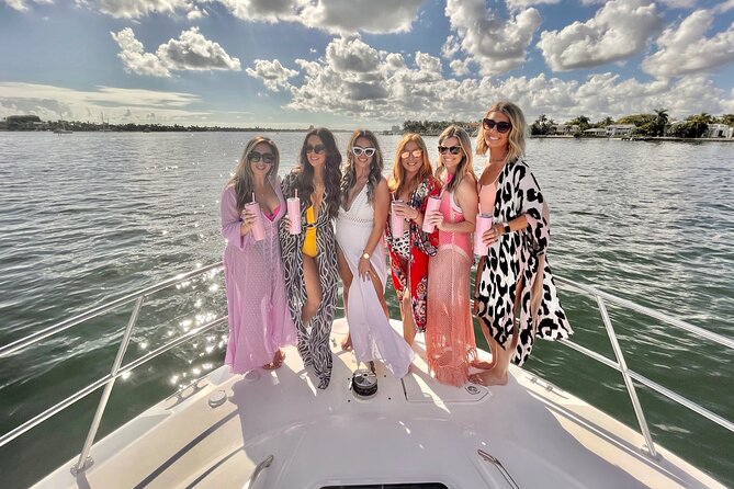 Yacht Charter in Palm Beach with Crew - Cruising Palm Beach on a 51-foot yacht