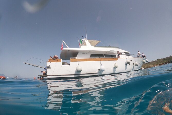 Yacht excursion Shalimar IV - Levanzo and the second swim
