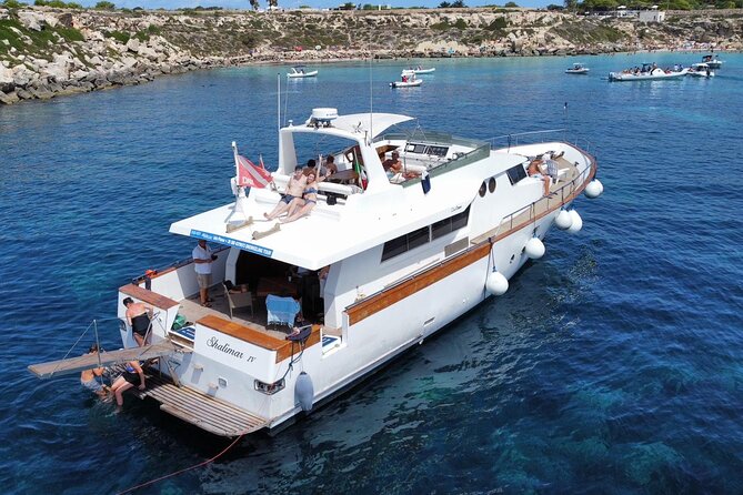 Yacht excursion Shalimar IV - Favignana’s coves and the first swim
