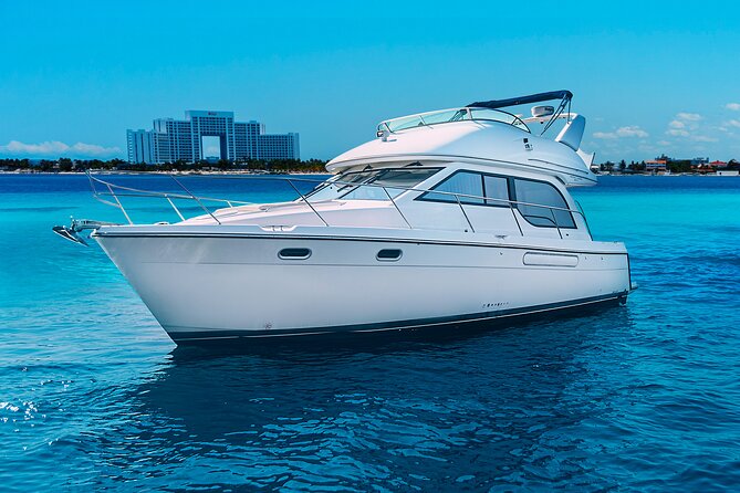 Yacht Meridian 40FT Best Private Rental in Cancun - Cruising through Cancun’s mangroves