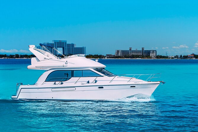 Yacht Meridian 40FT Best Private Rental in Cancun - What comes with the yacht