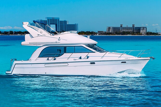 Yacht Meridian 40FT Best Private Rental in Cancun - Is the Meridian really a luxury yacht?