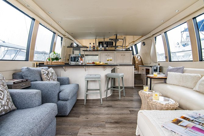 Yacht rental charter in Marina del Rey - 60' CARVER - Inside the privately owned 60-foot Carver