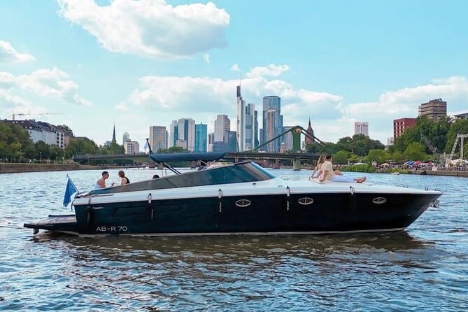 Yacht Tour in Frankfurt for up to 12 Guests - Meeting Rosario and Iryna beside the Main