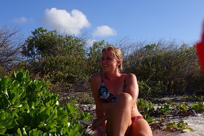 Yacht tour with local guide & snorkeling activities - Safety, comfort, and who should skip it