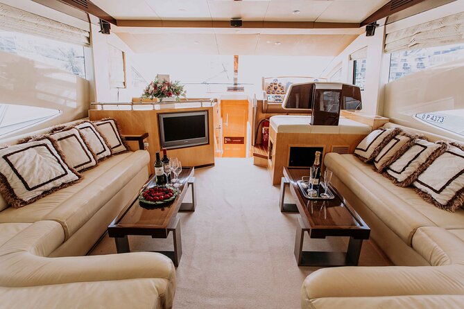 Yacht Trip Dubai : Book 56 ft Premium Yacht up to 21 people - What the price means for a group