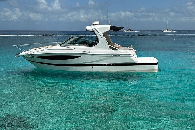 Yacht with visit to heaven cie service snorkell included - What the snorkeling stop is like