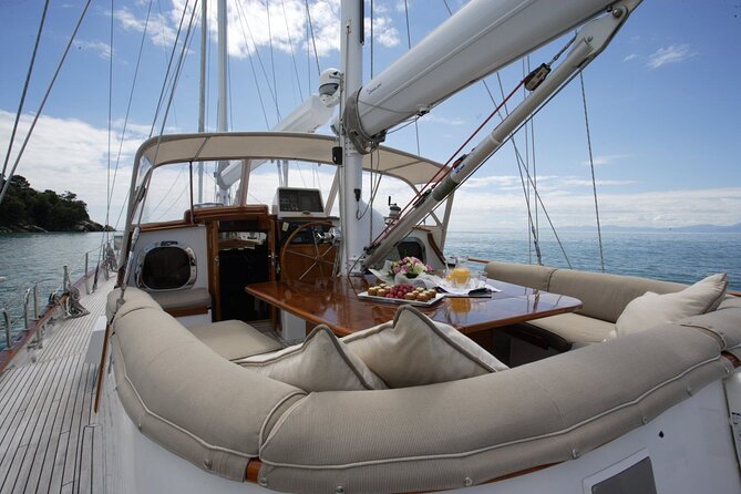 Yonder Star Sailing Yacht - Motuihe Island and the longer full-day plan