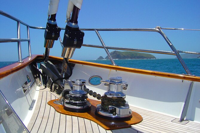 Yonder Star Sailing Yacht - The overnight charter for up to six people