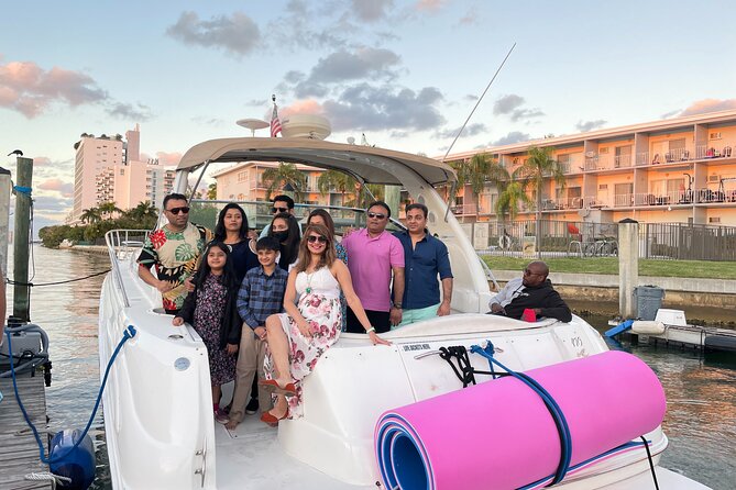 Your Private Miami Yacht Tour with Music and Fun - The first hour: Miami from the water